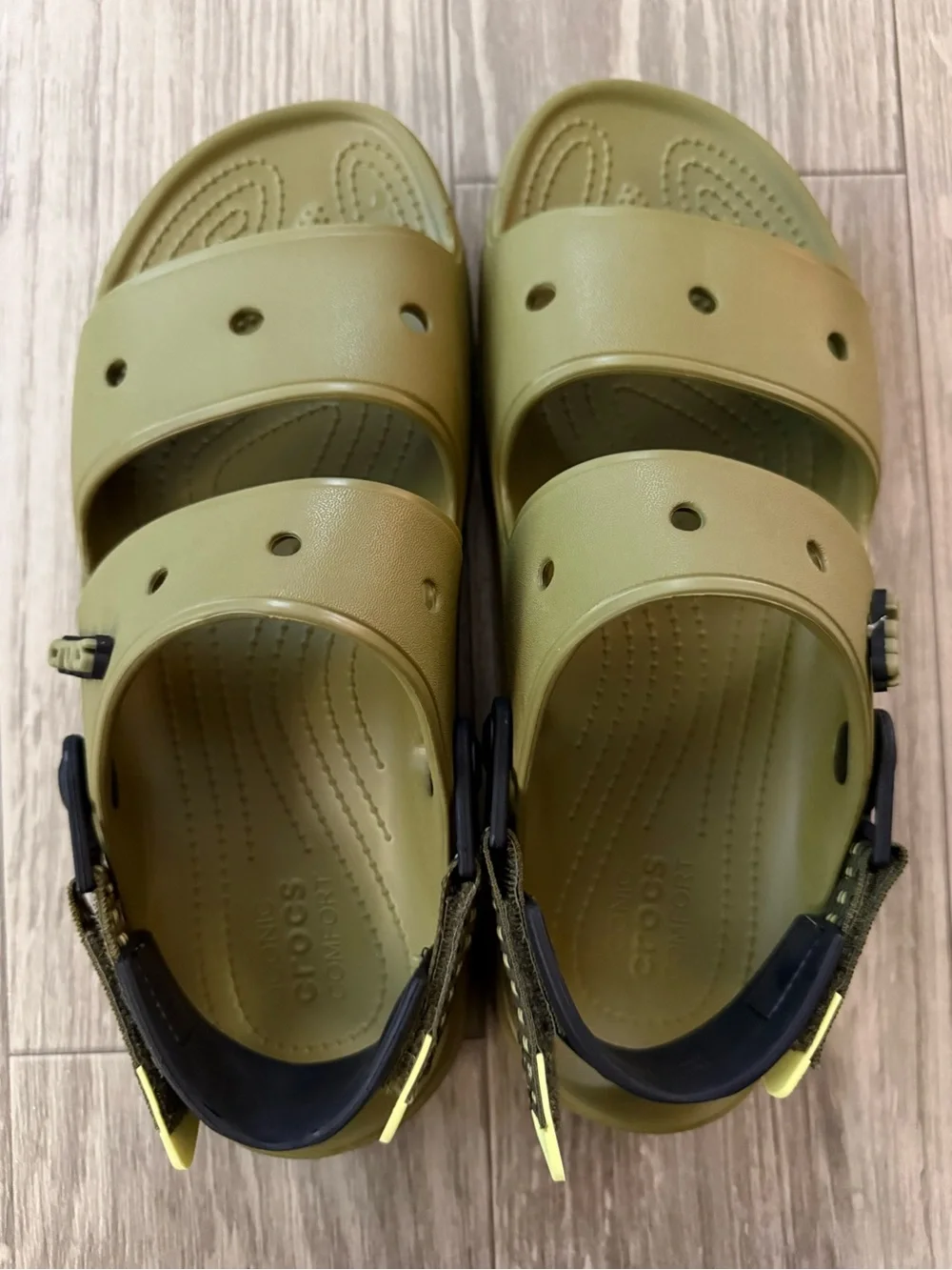 CROCS All Terrain Mens Sandals Olive Green Adjustable Heel Straps Size 11 207711